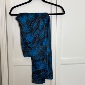 LulaRoe active leggings 2XL teal and black